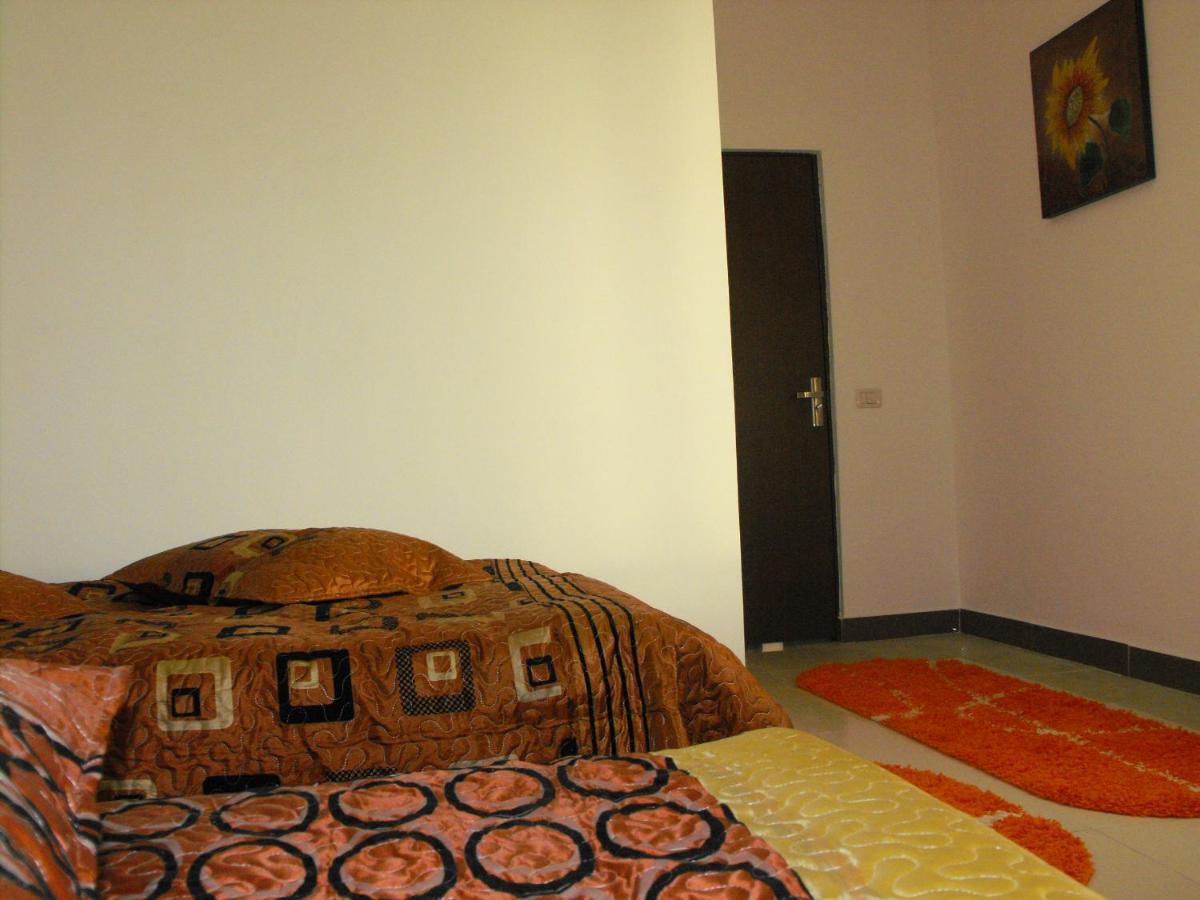Casa Rustica Apart & Rooms Cîmpineanca Eksteriør bilde