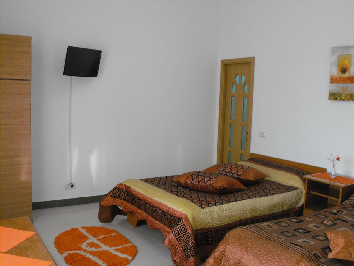 Casa Rustica Apart & Rooms Cîmpineanca Eksteriør bilde