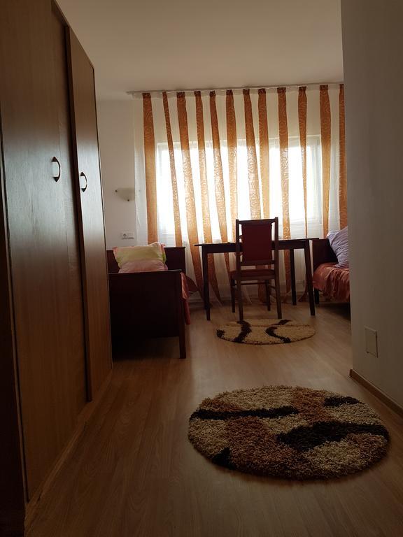 Casa Rustica Apart & Rooms Cîmpineanca Eksteriør bilde